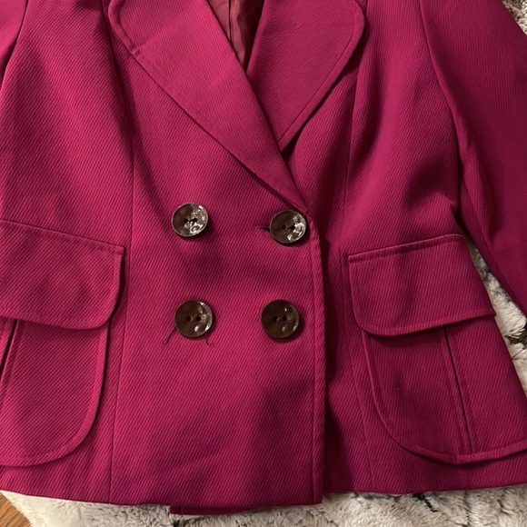 Size 4 jacket - Picture 2 of 6